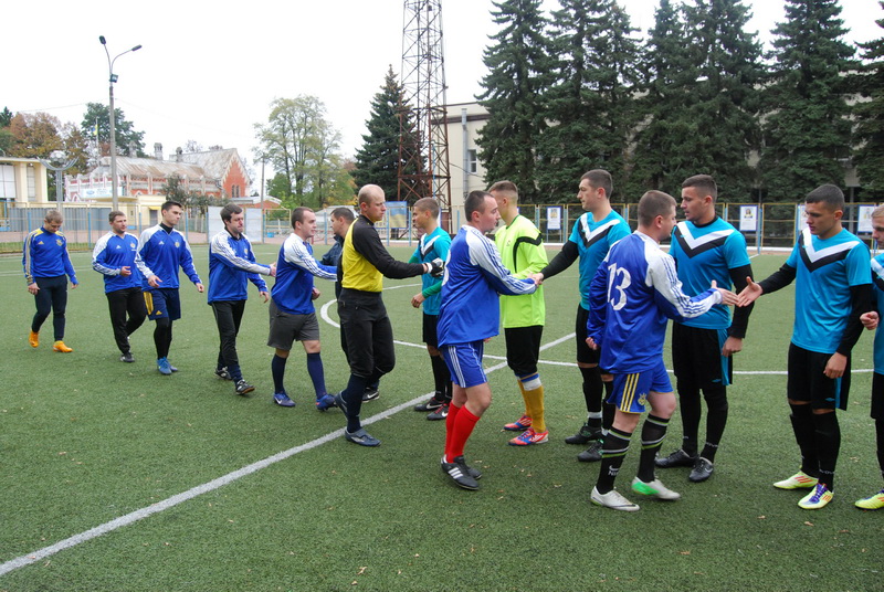 15 та 16 жовтня 2016 року – дні проведення півфіналів Чернігівської Асоціації футболу 8х8