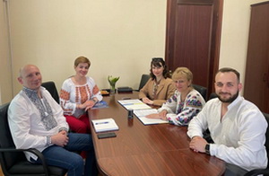 Договір про співпрацю з Дослідницькою службою ВР України